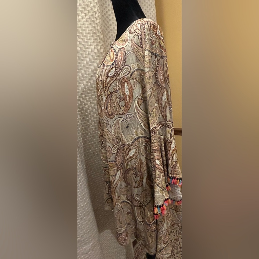 JODIFL Multicolor Paisley Blouse - Picture 2 of 6